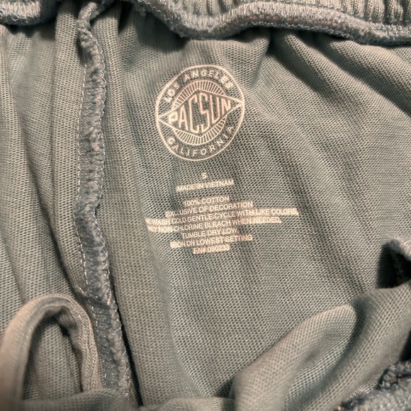 Women’s PAC Sun Shorts - Picture 2 of 2